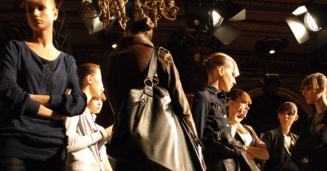 ハピネス メイクアップサロン博多駅前